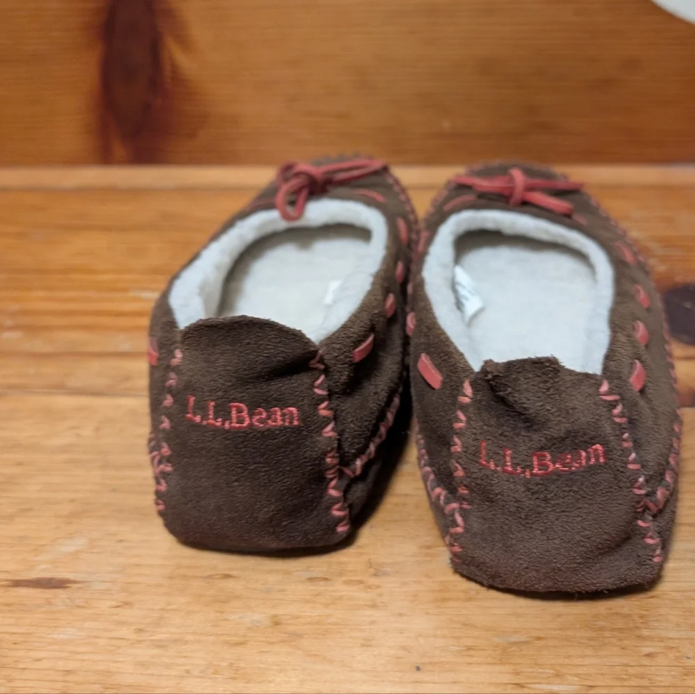 L.L.Bean Suede Moccasin Slippers Brown with Pink Trim Women’s Size 6 – Cozy Flee - Picture 4 of 6